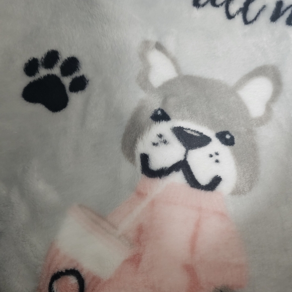 Pickle & Dot GRAY PINK BLUE French Bulldog “Chillin” Throw Blanket 60x70" NWT - Picture 7 of 8